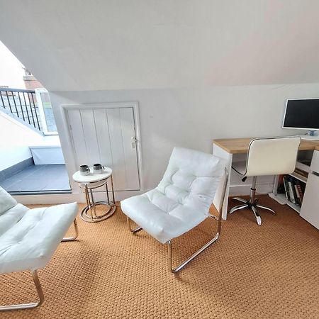 West Hill Retreat Seaview Balcony Chic Loft Studio & Free Parking Hastings Luaran gambar