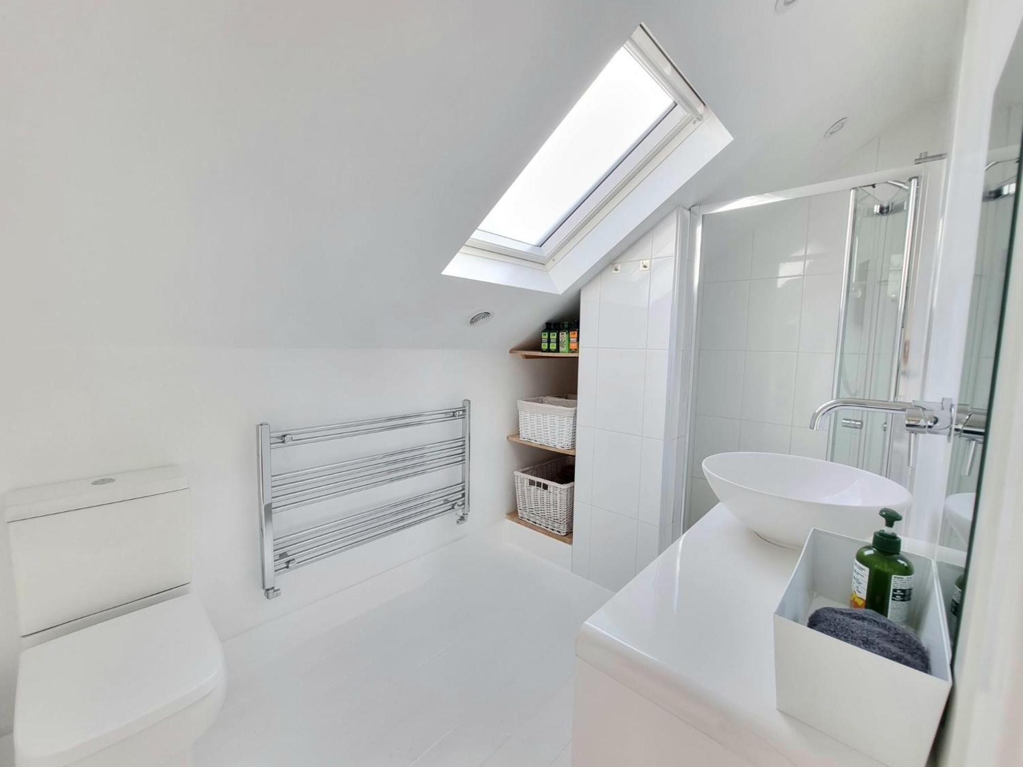 West Hill Retreat Seaview Balcony Chic Loft Studio & Free Parking Hastings Luaran gambar